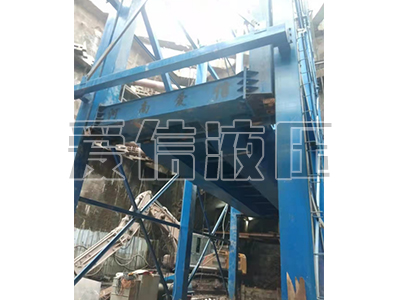 高鐵路橋罐車升降機